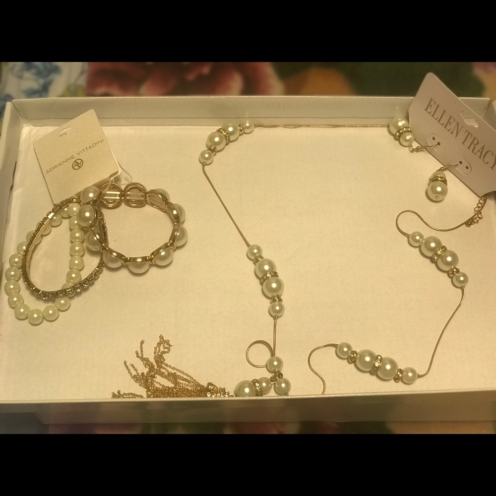 Beautiful set💕 - Picture 3 of 3